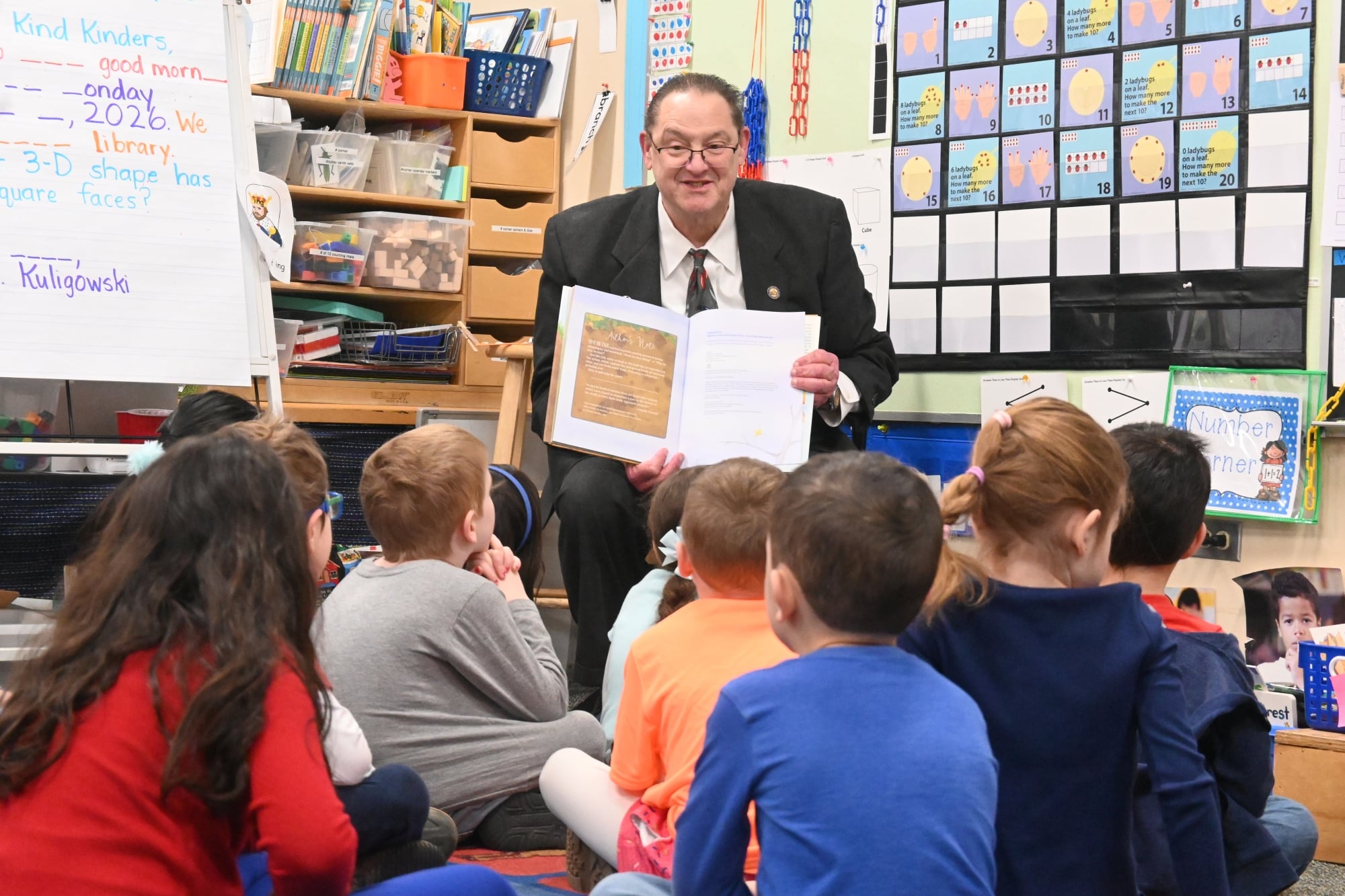 Rep. Bolinsky Celebrates Reading with Newtown Students